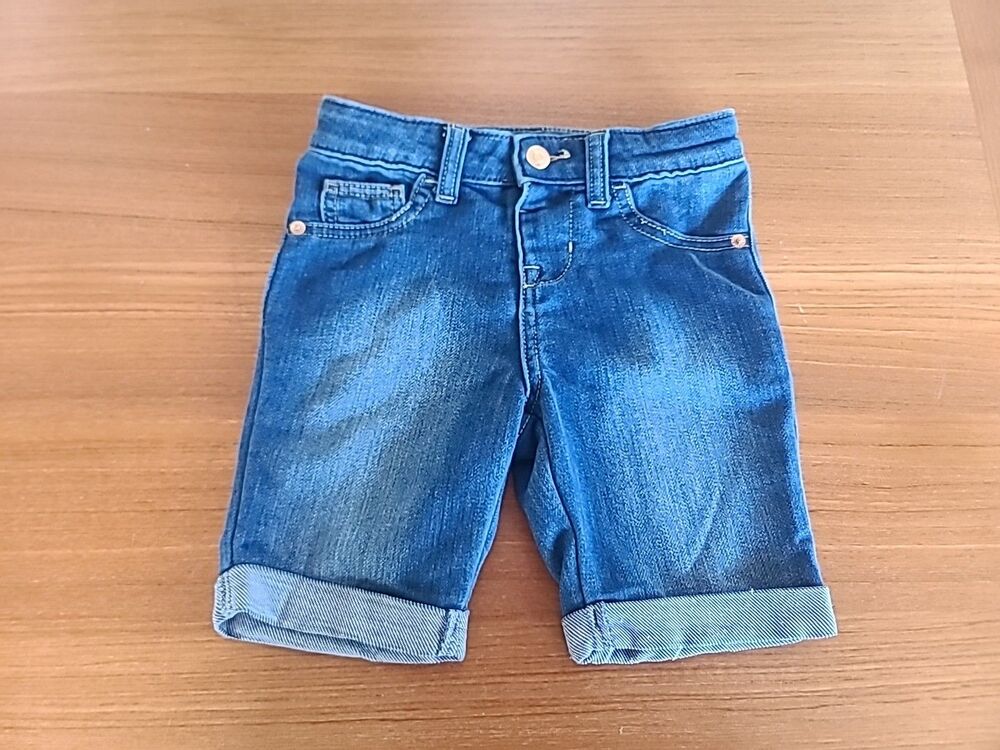 Cat And Jack Girls Size 6/6X Bermuda Shorts Used